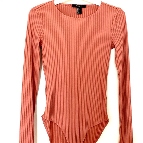 Pink bodysuit - Picture 2 of 2